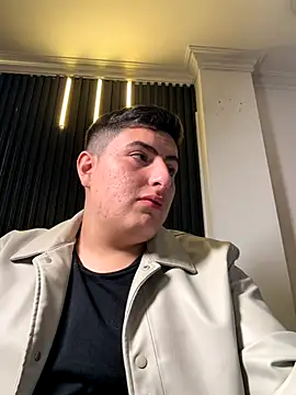 Agustindelarosa  online show from December 20, 9:44 pm