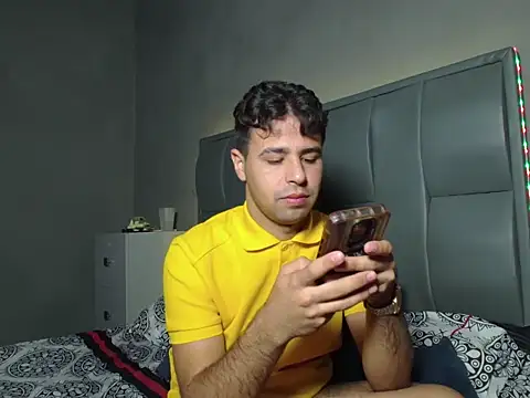 MAXIMILAINO-XXX online show from February 5, 1:23 am