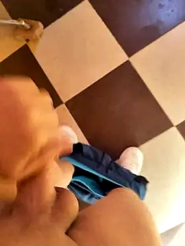 elalmy8890 online show from February 16, 10:57 am