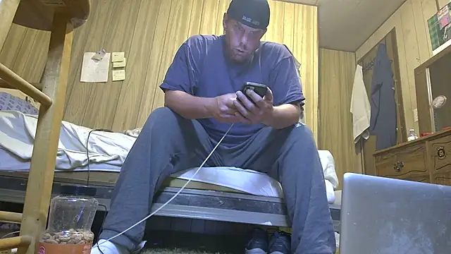 HottiesHoles online show from June 10, 3:24 pm