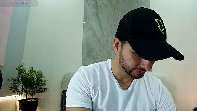 lorenzo walker 1 online show from June 4, 5:52 pm
