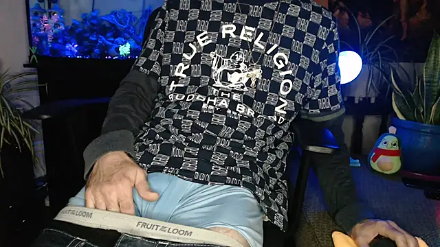 EspanolVato online show from April 1, 9:55 am