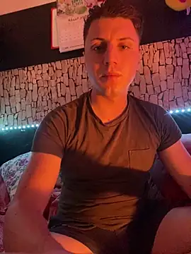 allee2206 online show from May 24, 12:11 pm