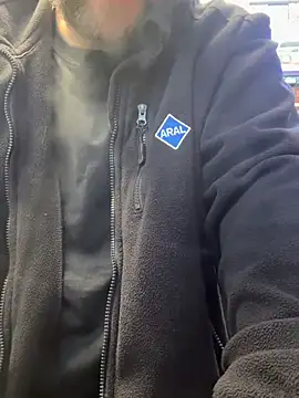 Dominic2295 online show from February 12, 5:35 am