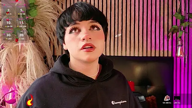 Hiddenhotcake online show from April 17, 6:43 pm