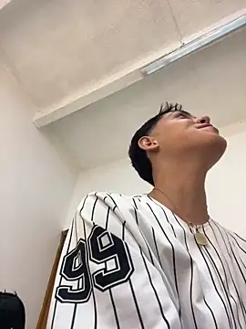 Iamcami  online show from February 17, 7:24 pm