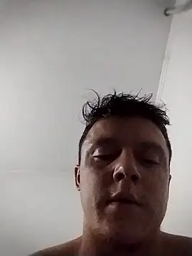 RAFAELQUINTEROSCAVALHEI online show from January 10, 2:28 am