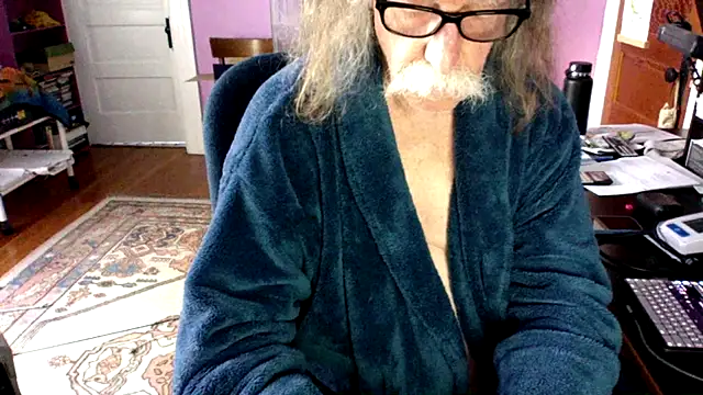 LickYourYoni online show from April 15, 3:34 pm