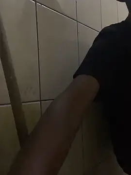 BigAndBeaut online show from February 11, 9:09 pm