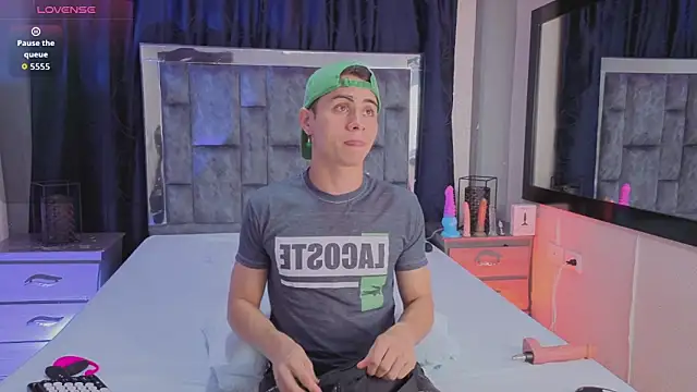 LeoMonnroe online show from April 10, 7:21 pm