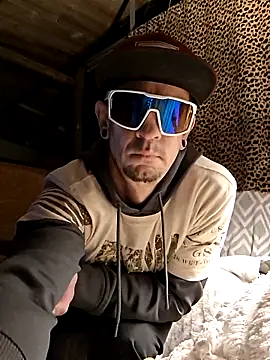 ifuckforreal online show from March 7, 2:37 pm