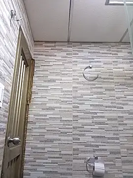 torvyHot online show from March 30, 7:26 pm