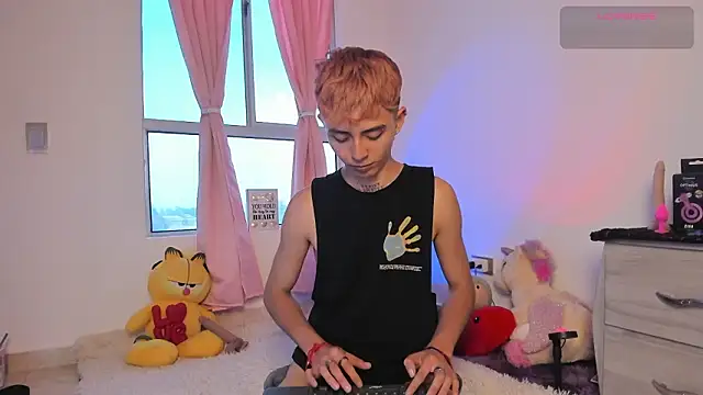 Maiky Cooper01 online show from February 11, 5:07 pm