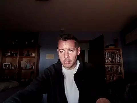 chrisw8140 online show from February 8, 8:46 pm