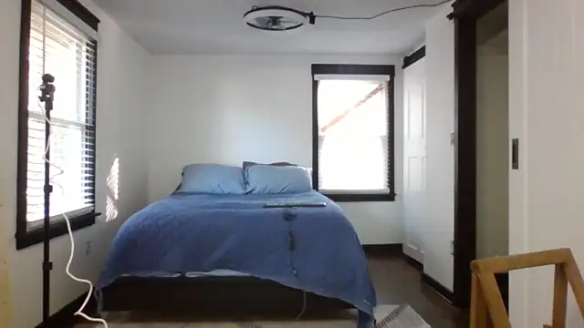 TheCrushExperience online show from March 5, 9:55 pm