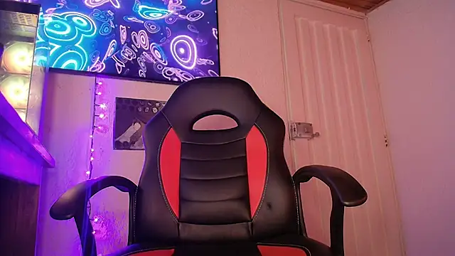 pauldocux  online show from January 17, 4:04 am