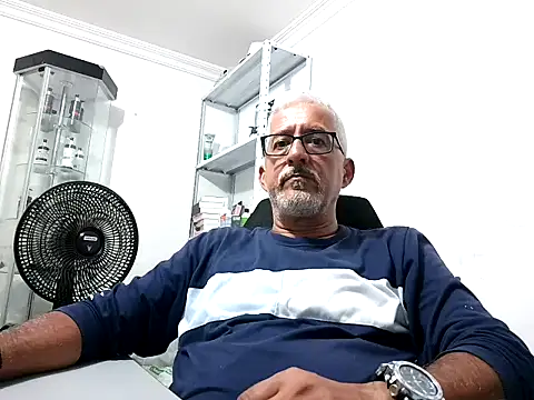 ceniizo1024 online show from January 17, 12:02 am