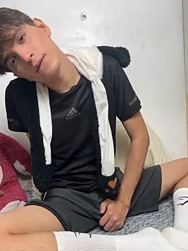 Naim TheKing online show from February 12, 3:45 am