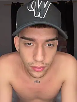 Stickramirezzc online show from January 17, 5:43 am