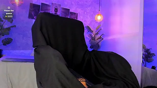 Nils saintt online show from January 19, 4:26 am