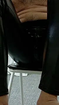 kyuleather online show from March 14, 7:59 am