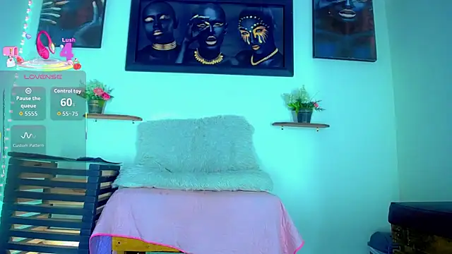 Tatoo Noah online show from March 28, 1:44 pm