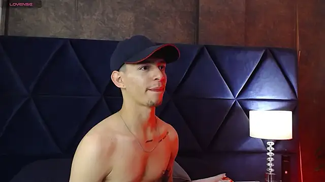 Logan Woods online show from February 28, 2:49 pm