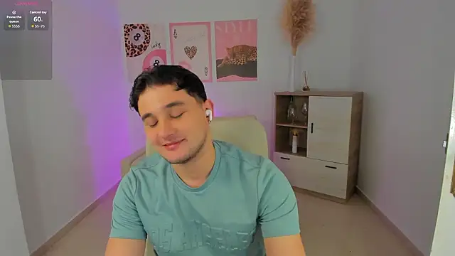 Massimo Fiore online show from February 14, 12:05 am