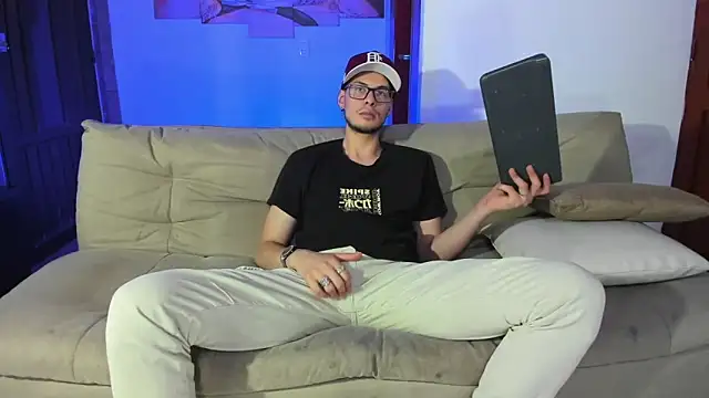 Vlad  night online show from February 18, 4:21 am