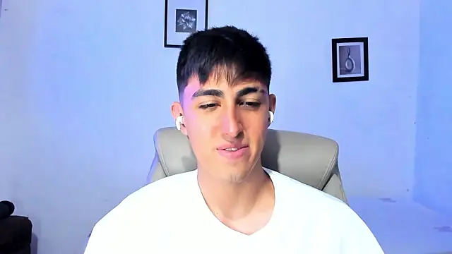 babyted272 online show from March 14, 7:04 am