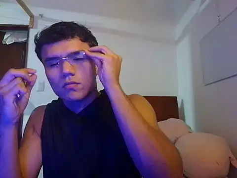 CreamKingg online show from April 17, 12:35 am