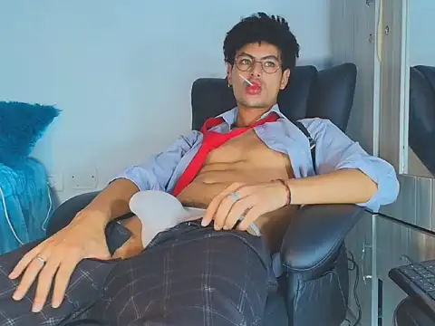 ThiiagoSaeenz online show from July 11, 12:23 am