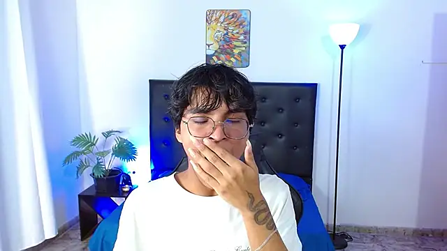 Maecum18 online show from February 9, 10:14 pm