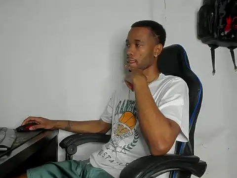 Kofi exotic 2 online show from May 11, 9:01 pm