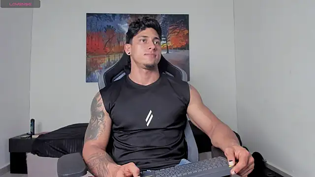 ryanwhite3 online show from April 21, 1:42 am