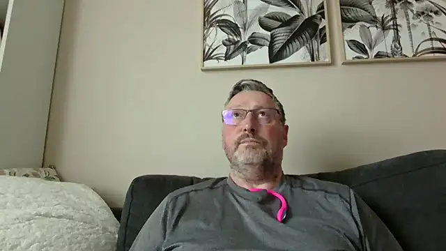 doudou310 online show from April 12, 1:34 pm