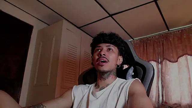 D3v1L88 online show from February 13, 5:40 pm