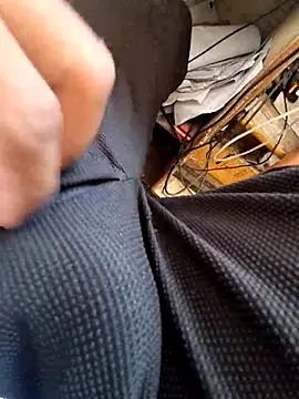 hot---boy1 online show from February 18, 5:49 am