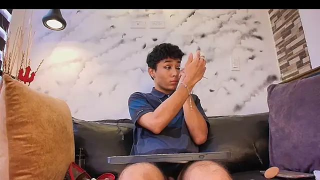 Damon Salvarote S online show from February 25, 8:32 pm