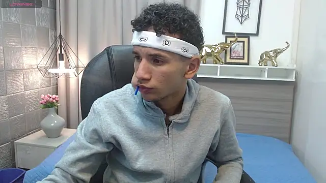 JDWhite18 online show from April 15, 3:28 am