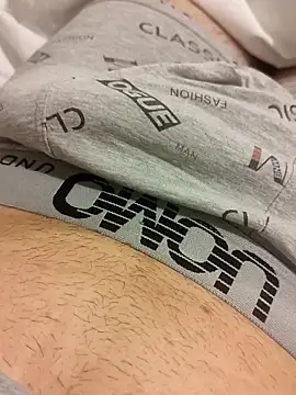 bansjjsjxb online show from April 17, 6:27 am