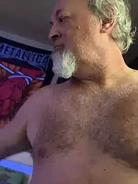 Skippy2420 online show from February 1, 9:13 pm