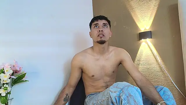 Noah Smith01 online show from April 8, 7:55 pm