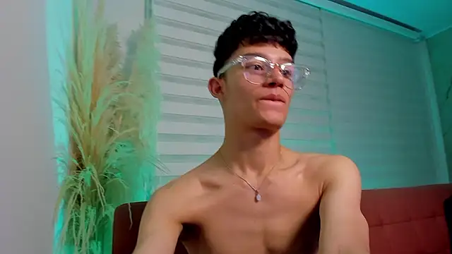 Patrick Howland  online show from March 1, 4:34 am