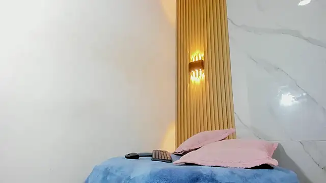 Jeus Stanley online show from April 20, 3:20 am