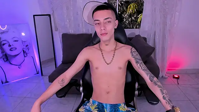 Dereck Boy  online show from April 16, 10:23 pm