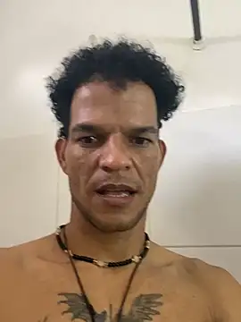 MaxyRyan online show from March 1, 7:02 pm