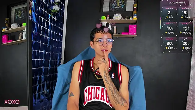  Josh Moon  online show from March 9, 5:51 pm