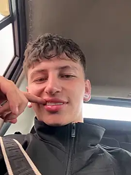 ARON LUXX online show from March 29, 3:34 pm