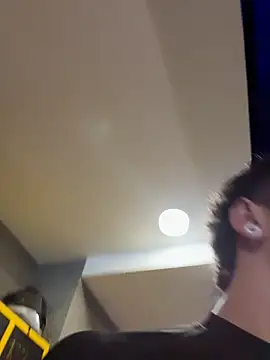 ARON LUXX online show from April 18, 5:03 pm